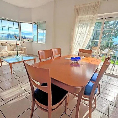 Prázdninový dům Ecoscape Luxury Lamía