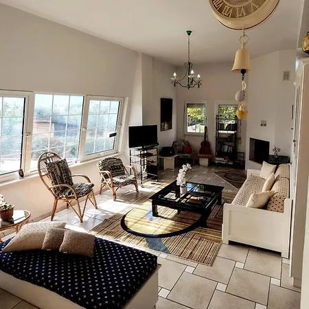 Ecoscape Luxury בית נופש *