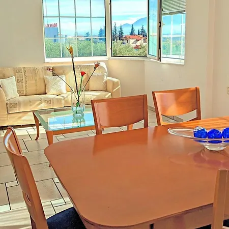 Ecoscape Luxury * Lamía