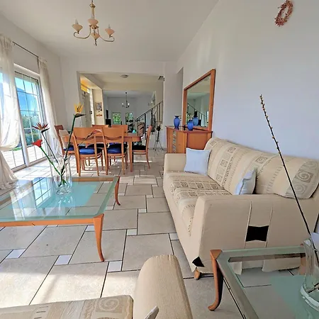 בית נופש Ecoscape Luxury Lamía